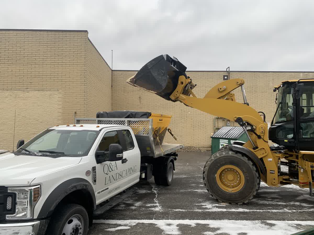 Commercial sidewalk snow removal in Pittsburgh